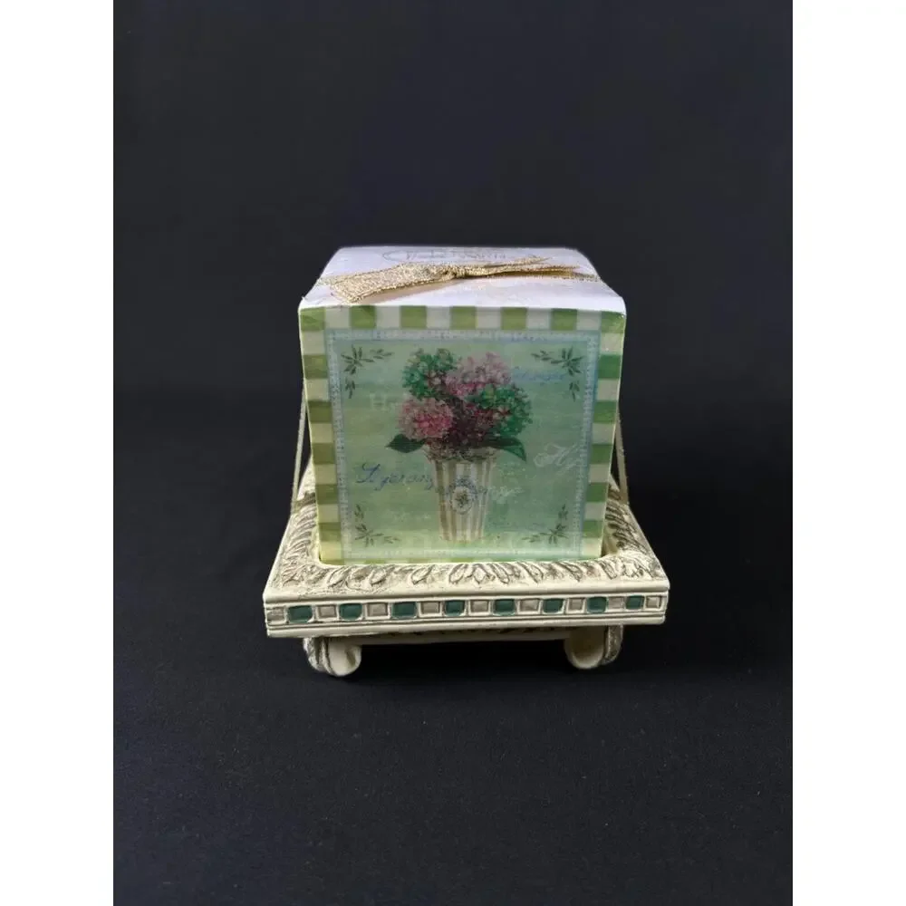 French Bouquet Writer's Block Set with Pen by Lady Jayne Ltd. 600 sheets 3 3/16
